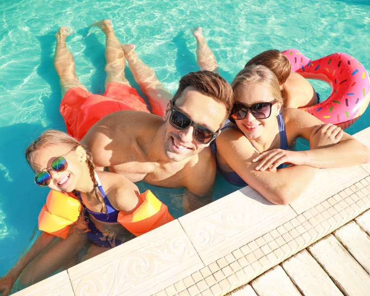 media.famiglia-piscina-riccione