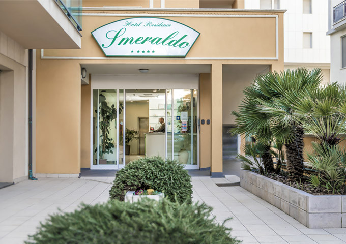 media.Gallery-01-Residence-Suite-Smeraldo-Riccione