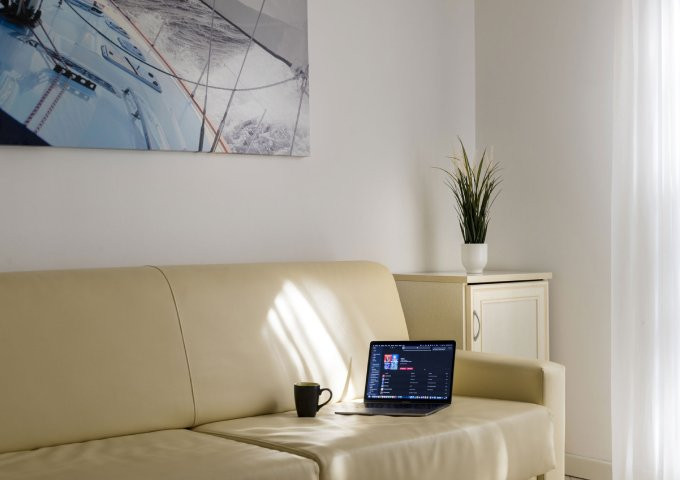 media.Slide-Business-01-Residence-Suite-Smeraldo-Riccione 1